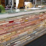 Delft University: la scrivania fatta riciclando i libri